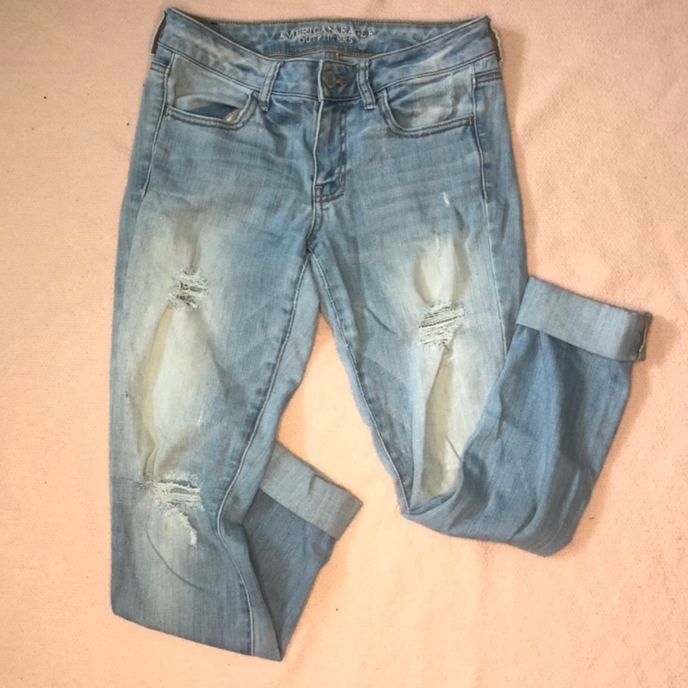 American eagle distressed jeans